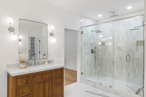 2020 Cambridge Ave, Atlanta GA 30337-1816 exterior