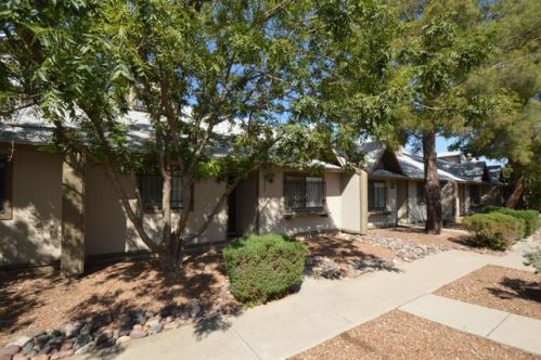 2758 Pacific Dr, Tucson AZ  85705-4283 exterior