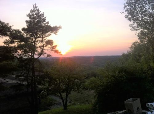 359 Dorseyville Rd, Pittsburgh PA  15215-1022 exterior