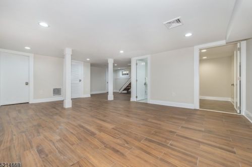 18 Kensington Ter, Maplewood NJ  07040-1323 exterior