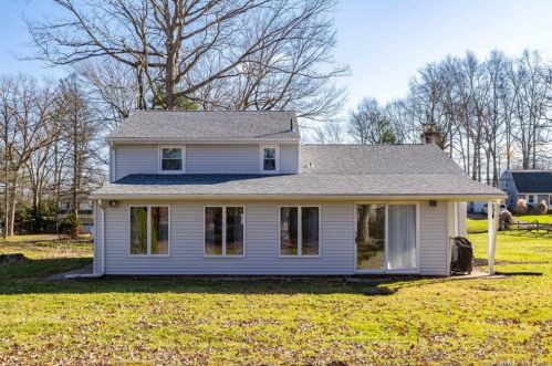 15 Lexton Dr, Farmington CT 06032-2412 exterior