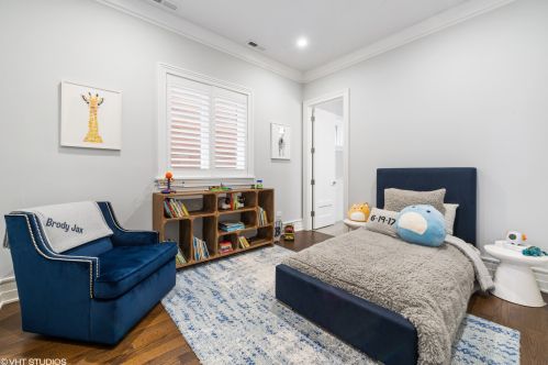 1508 Byron St, Chicago IL 60618-3709 exterior