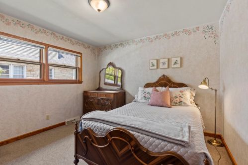 3521 Ohio Ave, Milwaukee WI 53207-2813 exterior