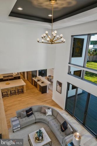 1520 Brookhaven Dr, Mc Lean VA  22101-4127 exterior