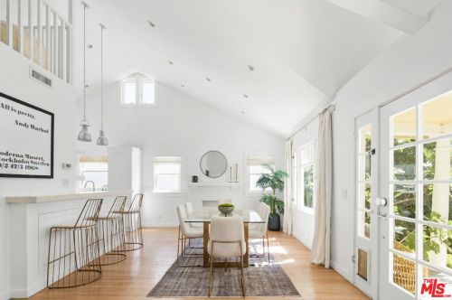 511 Marine St, Santa Monica, CA 90405-5617