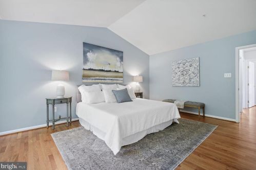 10417 Heathside Way, Rockville MD 20854-6344 exterior