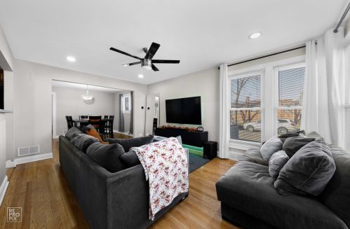 7800 Spaulding Ave, Chicago, IL 60652-1929