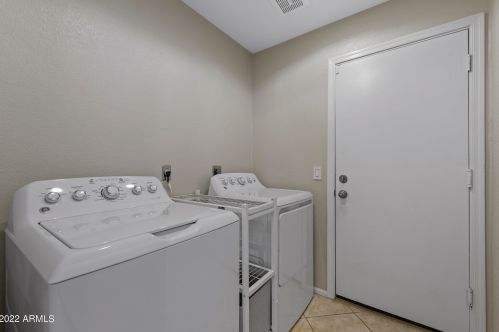 14821 42nd St, Phoenix AZ 85050-3377 exterior