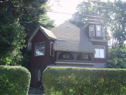 292 Waltham St, Newton, MA 02465-1721