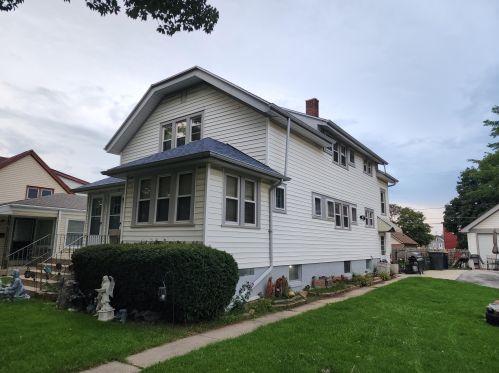 1332 64th St, Milwaukee, WI 53214-3246