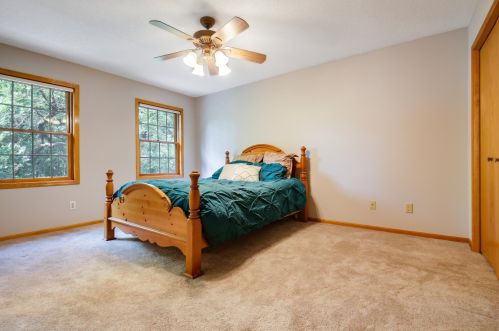 16 Baillon Ln, St Marys Point MN 55043-8714 exterior