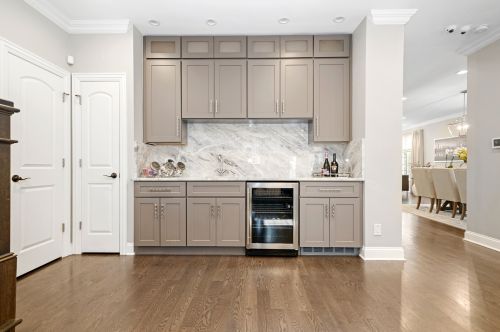 3753 Tripp Ave, Chicago IL 60803-1832 exterior