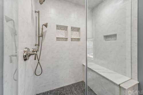 3 Brida Ct, Edison NJ  08817-3800 exterior