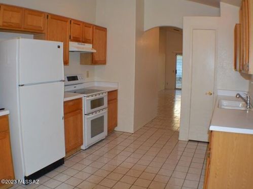 3300 Millstone Pl, Tucson AZ  85741-1252 exterior