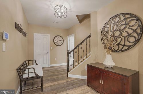 624 Live Oak Dr, Mc Lean VA 22101-1563 exterior