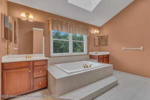 405 Peter Forman Dr, East Freehold NJ 07728-9348 exterior