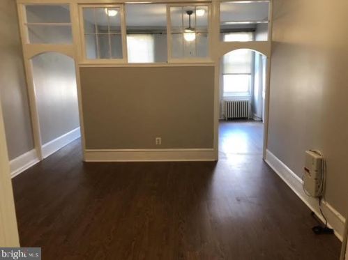 802 2nd St, Philadelphia PA 19122-3324 exterior