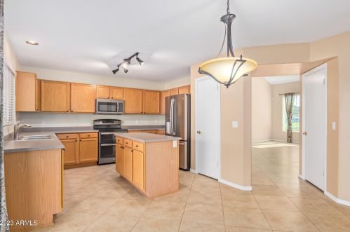 22820 20th Pl, Phoenix AZ  85024-7533 exterior