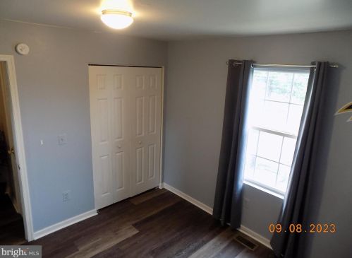 66 Prince St, Littlestown PA 17340-1323 exterior