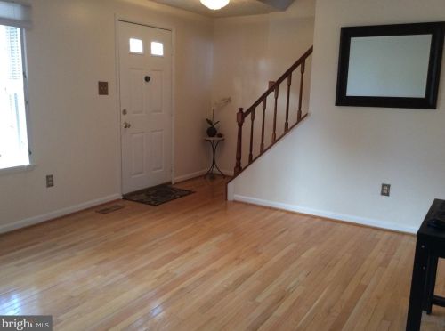 7812 Epsilon Dr, Rockville MD  20855-2547 exterior