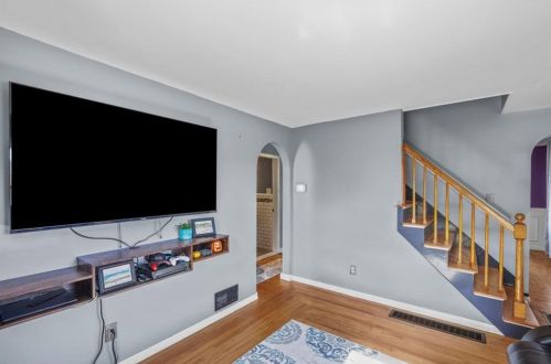 84 Harris Ave, Providence RI  02903-1012 exterior