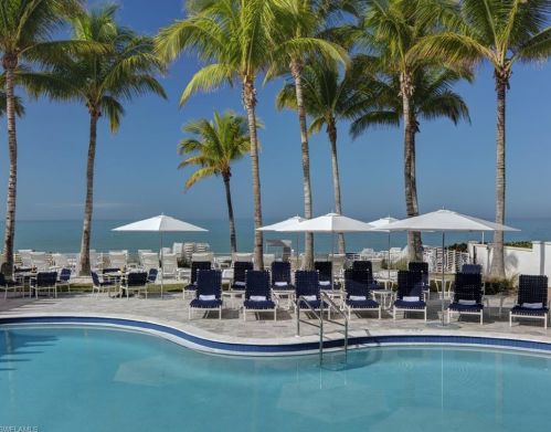 295 Grande Way, Naples FL 34110-6420 exterior