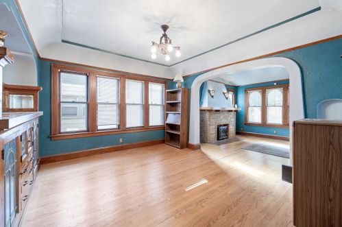 2348 56, Milwaukee WI 53219-2212 exterior