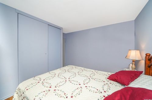 19 Sheldon Pl, Commack NY 11725-3237 exterior