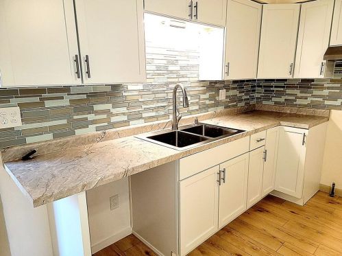 7838 80th St, Milwaukee, WI 53223-3812