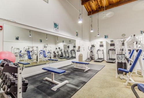 2400 Ocean Dr, Fort Pierce FL 81111-8018 exterior