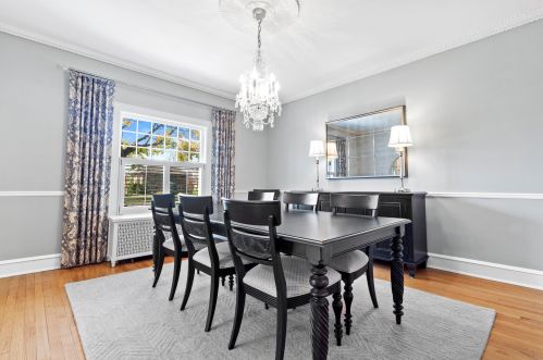 6162 Washington Cir, Milwaukee WI 53213-2472 exterior