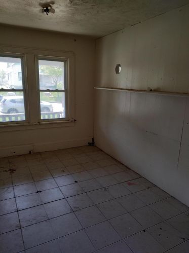 3206 Fairmount Ave, Milwaukee WI  53209-5446 exterior