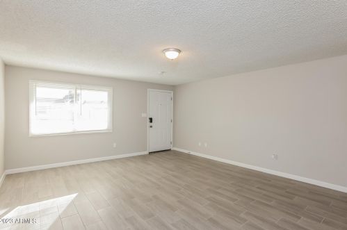 13030 18th Dr, Phoenix AZ  85029-1663 exterior