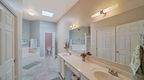 4630 Red Mesa Dr, Tucson AZ  85718-3565 exterior