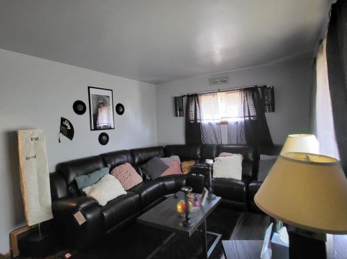 5877 67, Milwaukee WI 53218-1956 exterior