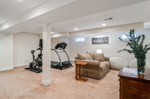 6231 Hamlin Ave, Chicago IL 60803-6241 exterior