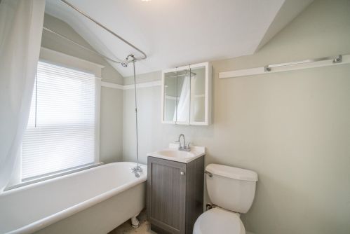 1727 Custer Ave, Milwaukee WI 53209-5123 exterior