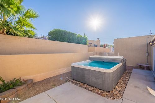 9814 1st St, Tucson AZ  85748-1950 exterior