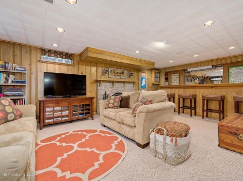 2734 107th St, Chicago IL 60617-6613 exterior