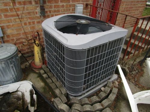 14710 Blackstone Ave, Dolton IL 60419-2409 exterior