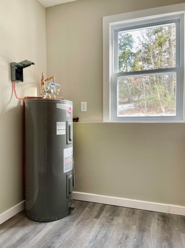 199 Clough Hl Rd, Concord NH 03307-1204 exterior