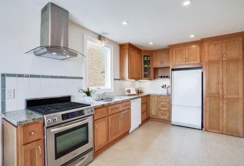 255 Amherst Ave, Berkeley CA 94708-1003 exterior