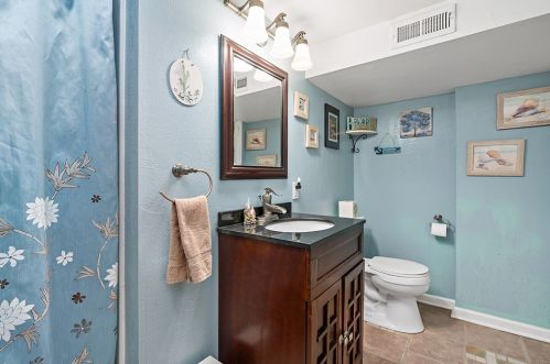 700 Edgewater Dr, Pittsburgh PA 15122-1119 exterior