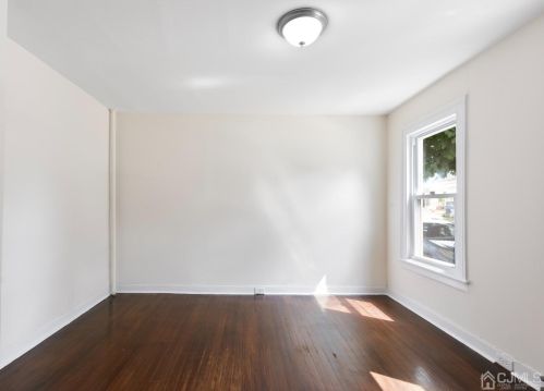 251 Handy St, New Brunswick NJ  08901-2943 exterior