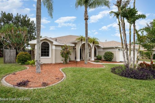 2085 Sykes Creek Dr, Merritt Island FL  32953-3066 exterior