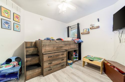 7646 Coleville St, Tucson AZ 85746-2512 exterior