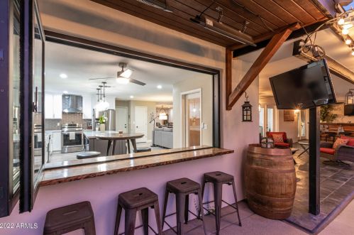 11605 37 Pl, Phoenix AZ 85050-2699 exterior