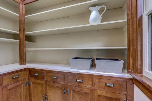 203 88, Milwaukee WI 53226-4616 exterior