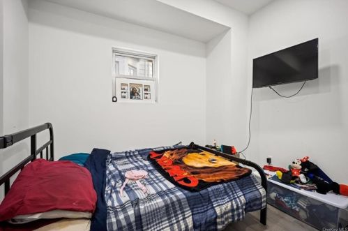 10 Balding Ave, Poughkeepsie NY  12601-2420 exterior