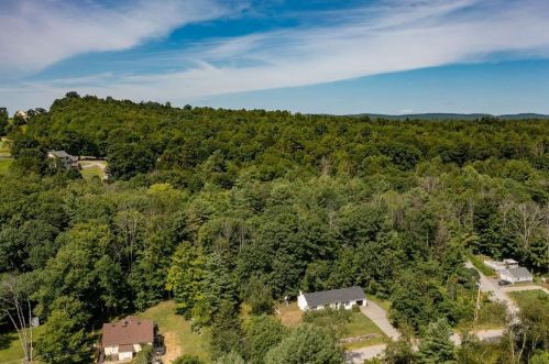 39 Mudgett Hill Rd, Concord, NH 03307-1123